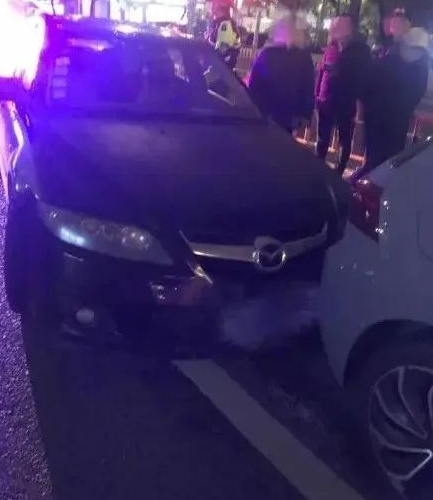 驚了！寧波男子酒駕被逮，竟把酒精測(cè)試儀“吹爆”！警察都嚇壞！