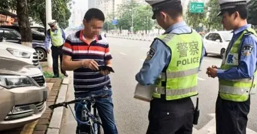 酒后騎自行車也算酒駕？交警：喝酒騎自行車也屬于是酒駕！